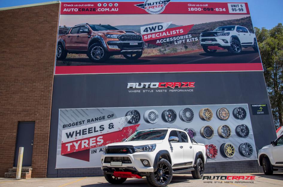 TOYOTA HILUX N80 4WD VAPOR MATTE BLACK
